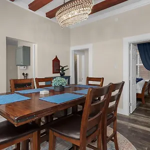 Holiday home Modern 2br Near Dt, 8min Walk To Park&conservatory, Columbus