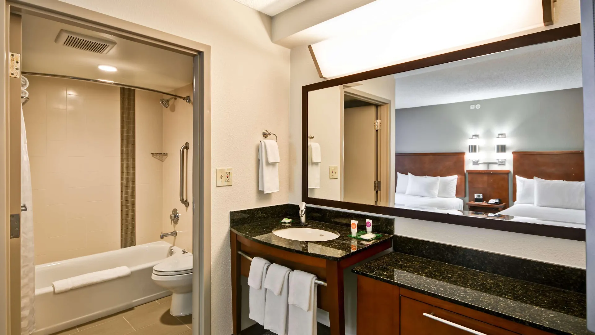 *** Hotel Hyatt Place Columbus/Osu United States